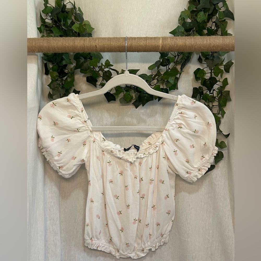 Crop top blouse. Size small from Brandy Melville